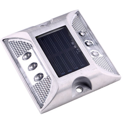 Η υψηλή αποδοτικότητα 105mm IP68 προστατεύει το ηλιακό φως οδικών στηριγμάτων για την προειδοποίηση